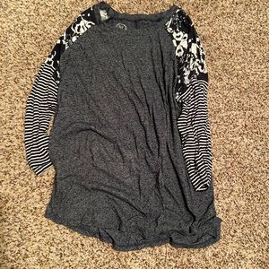 Gray and black top